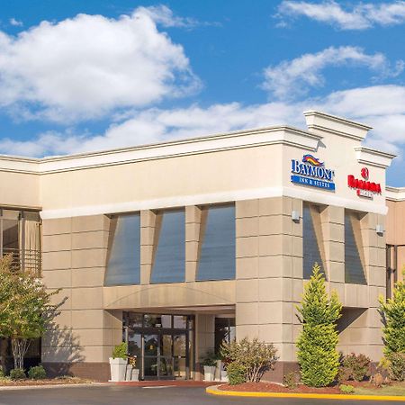 Ramada Plaza By Wyndham Fayetteville Fort Bragg Area Esterno foto