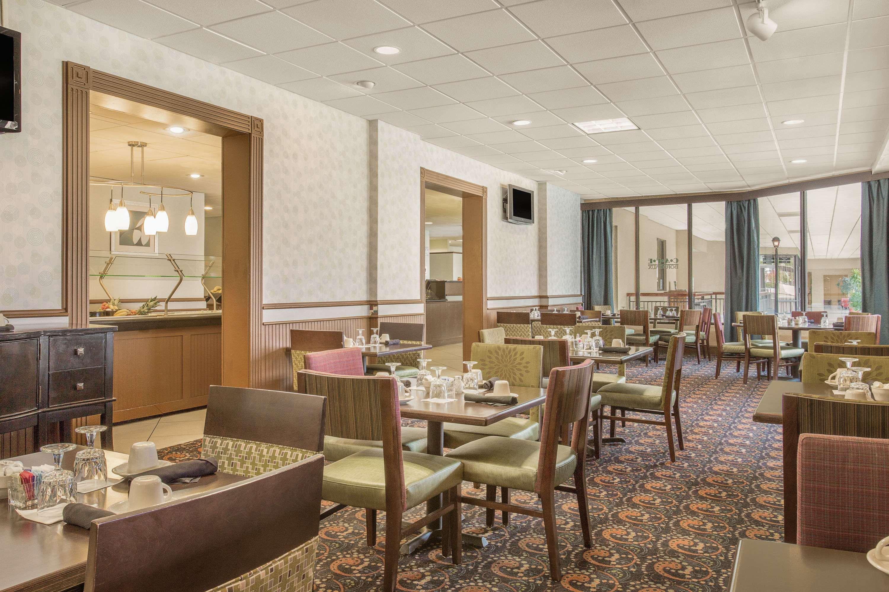 Ramada Plaza By Wyndham Fayetteville Fort Bragg Area Esterno foto