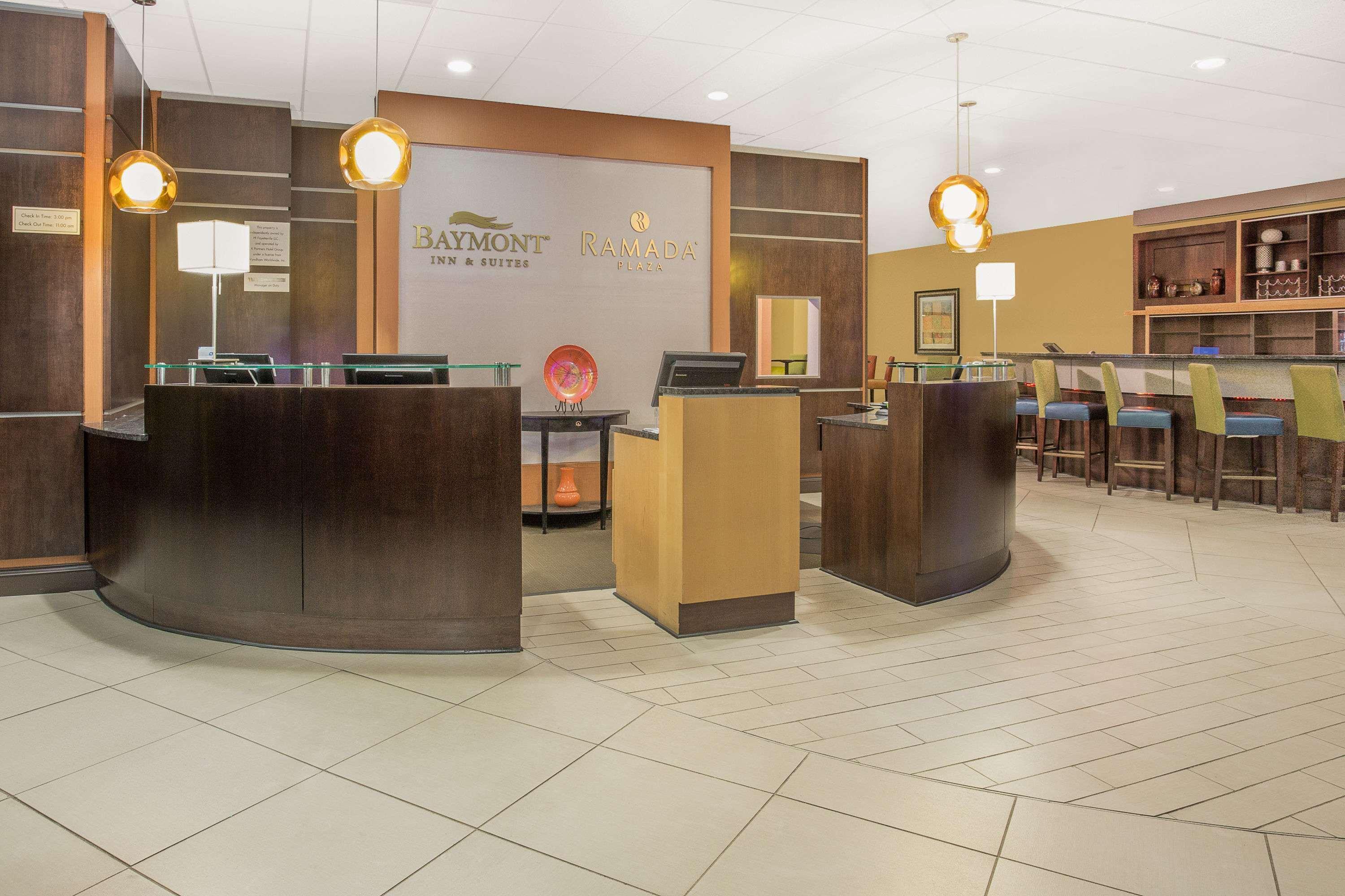 Ramada Plaza By Wyndham Fayetteville Fort Bragg Area Esterno foto