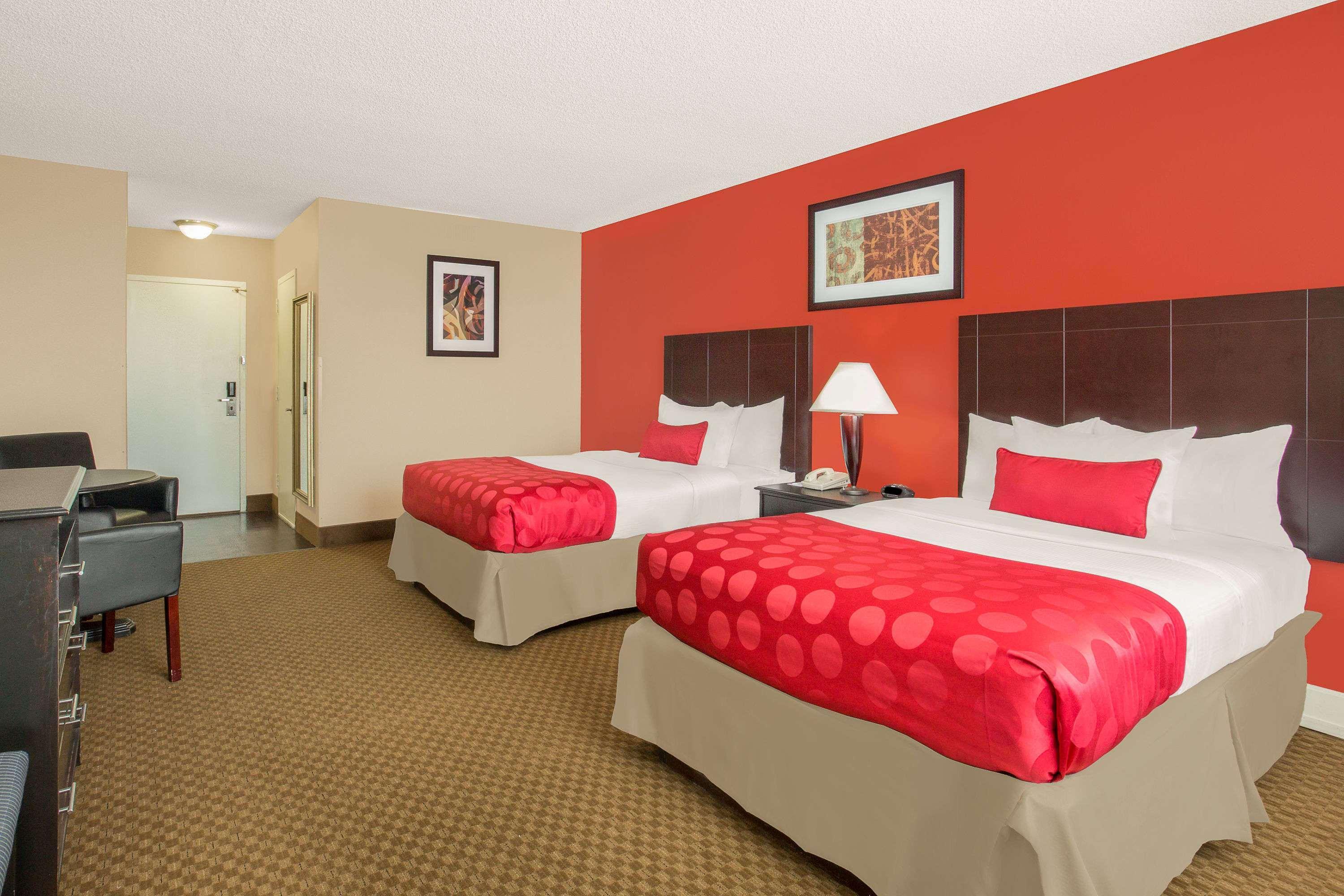 Ramada Plaza By Wyndham Fayetteville Fort Bragg Area Esterno foto