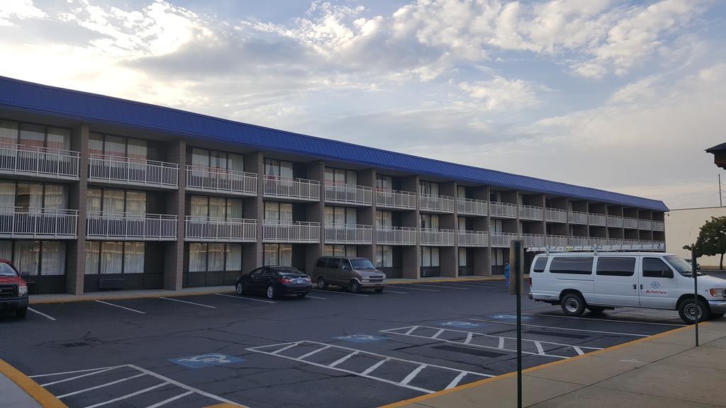 Ramada Plaza By Wyndham Fayetteville Fort Bragg Area Esterno foto